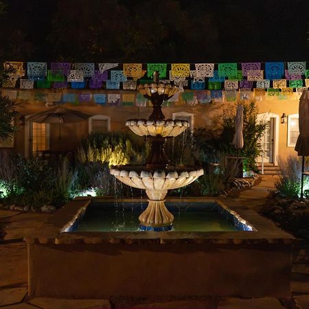 Dos Hermanas Casita 1 Downtown Courtyard Santa Fe Exterior photo